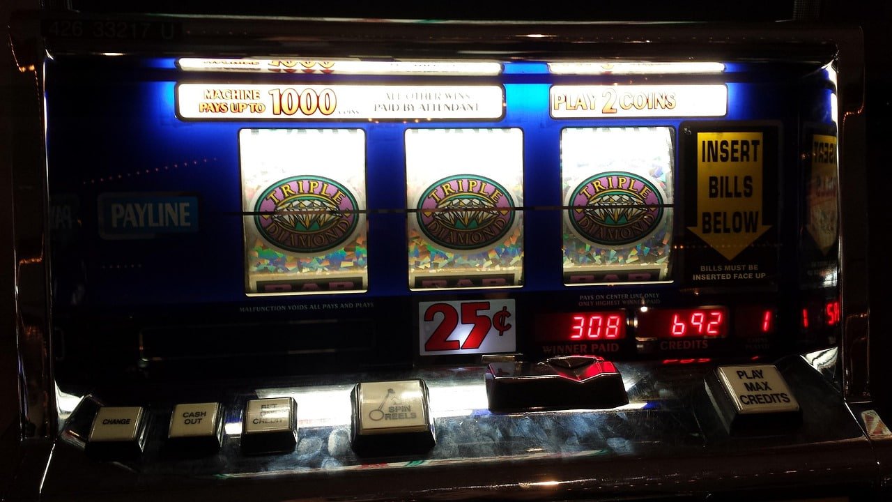 jl123 player celebrating a big slot win on mobile in the Philippines